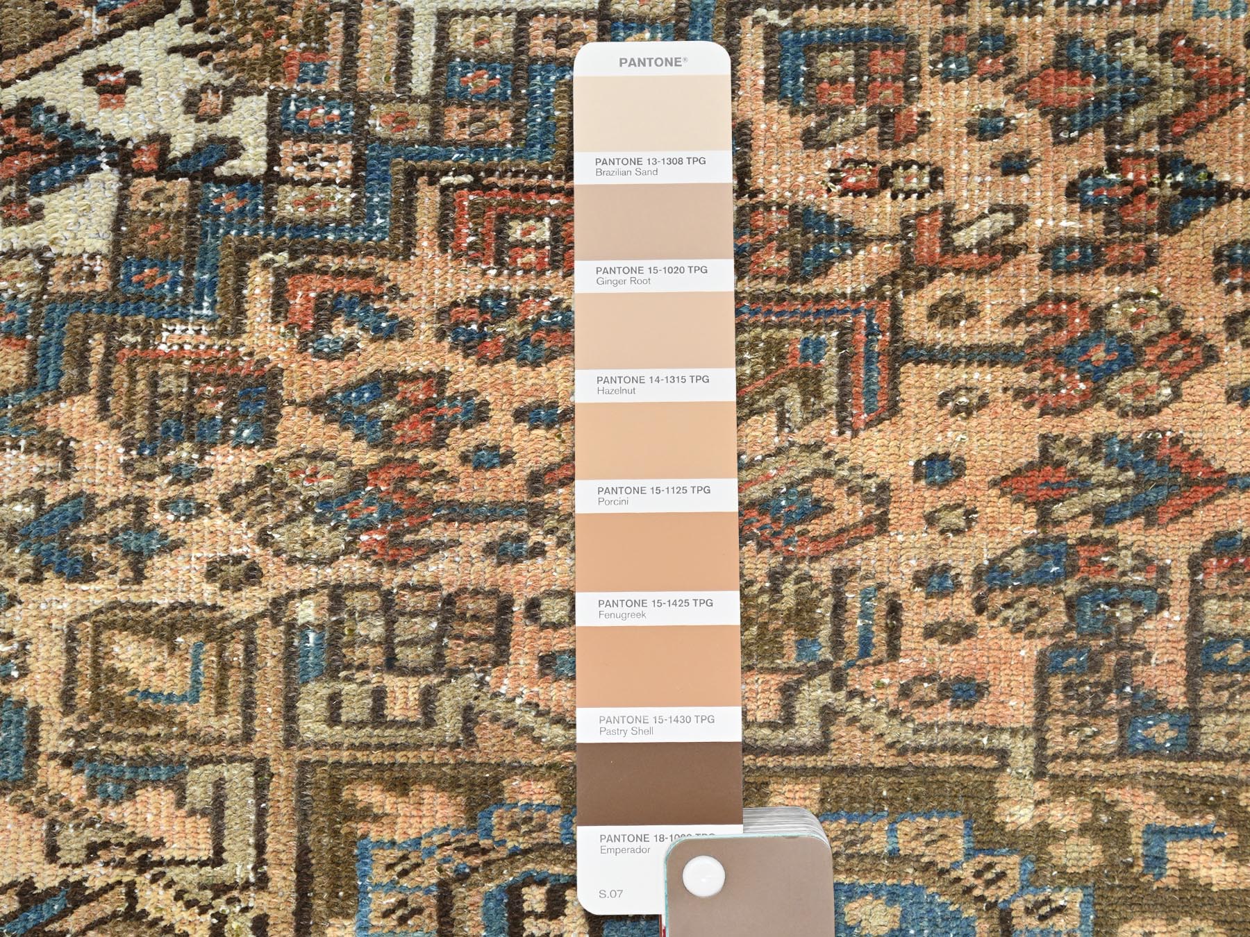 Overdyed & Vintage Rugs LUV741321